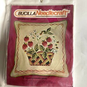 Vintage Bucilla Needlecraft Kit 2472 Strawberry Basket Embroidery Cushion Cover